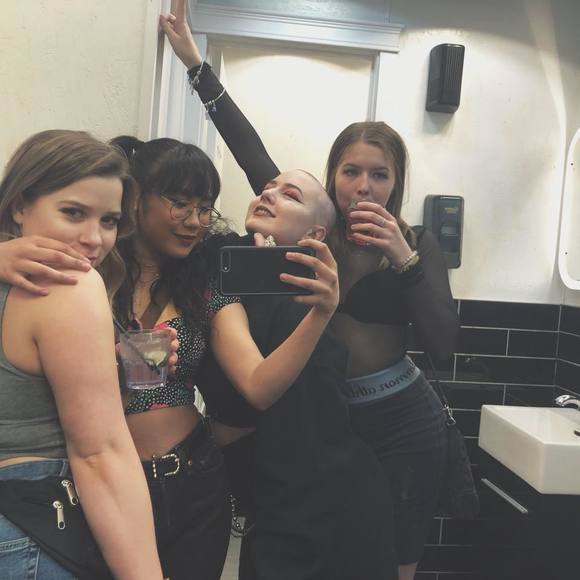 Meet your Posher, Chloe - Picture 1 of 1